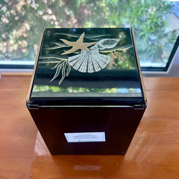 Vintage Otagiri Black Lacquer Jewelry Box with Mirror & Seashell Design - Picture 7 of 16